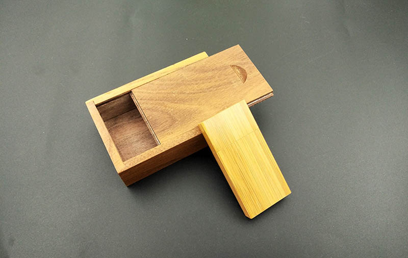 natural wood usb stick with logo engraving